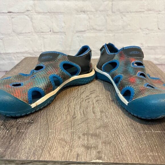 Keen Stingray Sandals size 4 - Picture 2 of 5